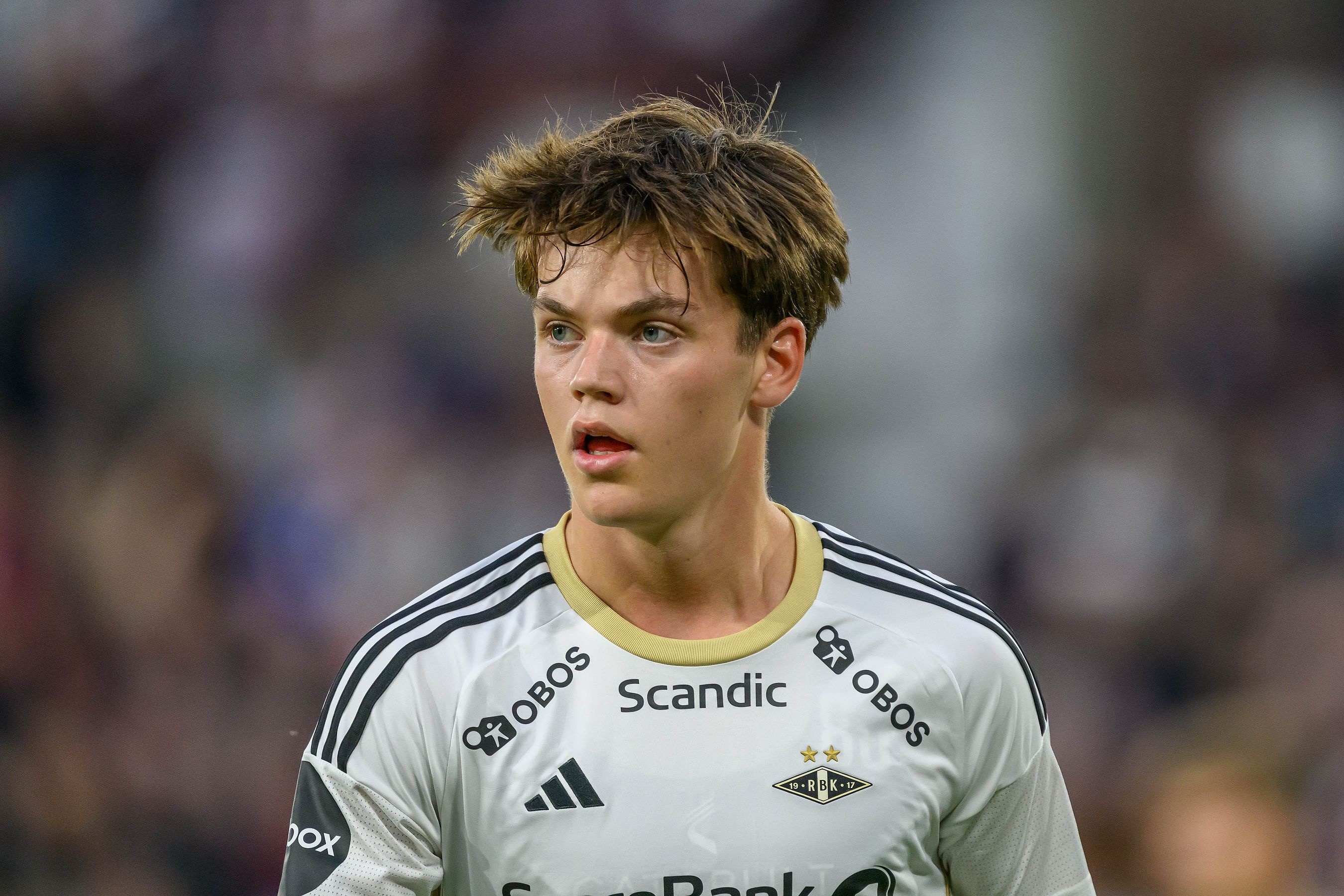 DB视讯官网罗马诺：挪威小将尼潘已来到曼市，曼城将阐述俱乐部对他的计划