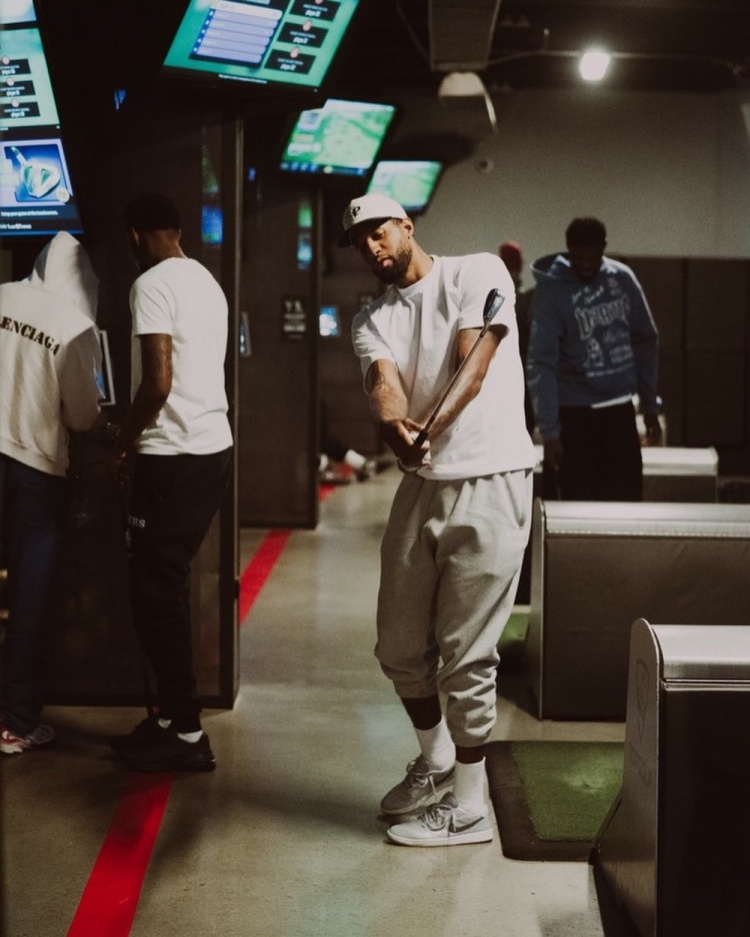 DB真人旗舰乔治:我打高尔夫被网友喷 谁会24小时都工作 乔丹也打啊